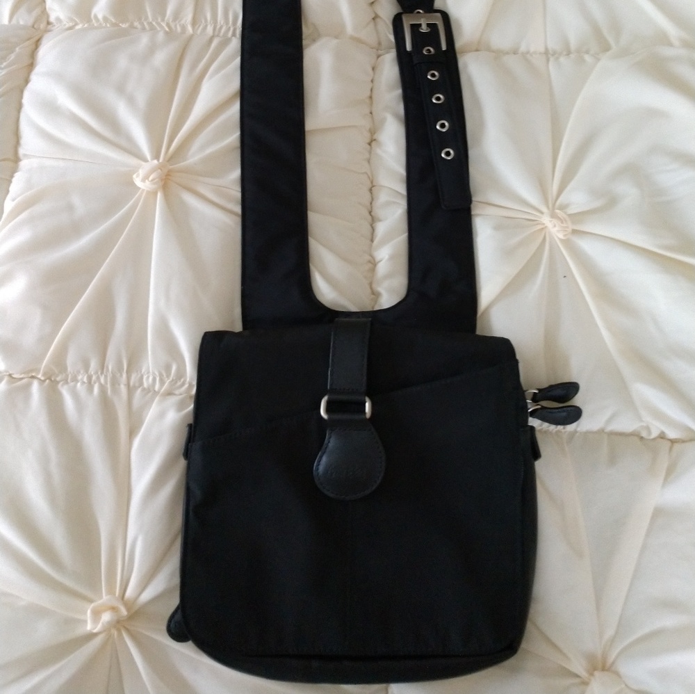 Ameribag Metro Crossbody Bag